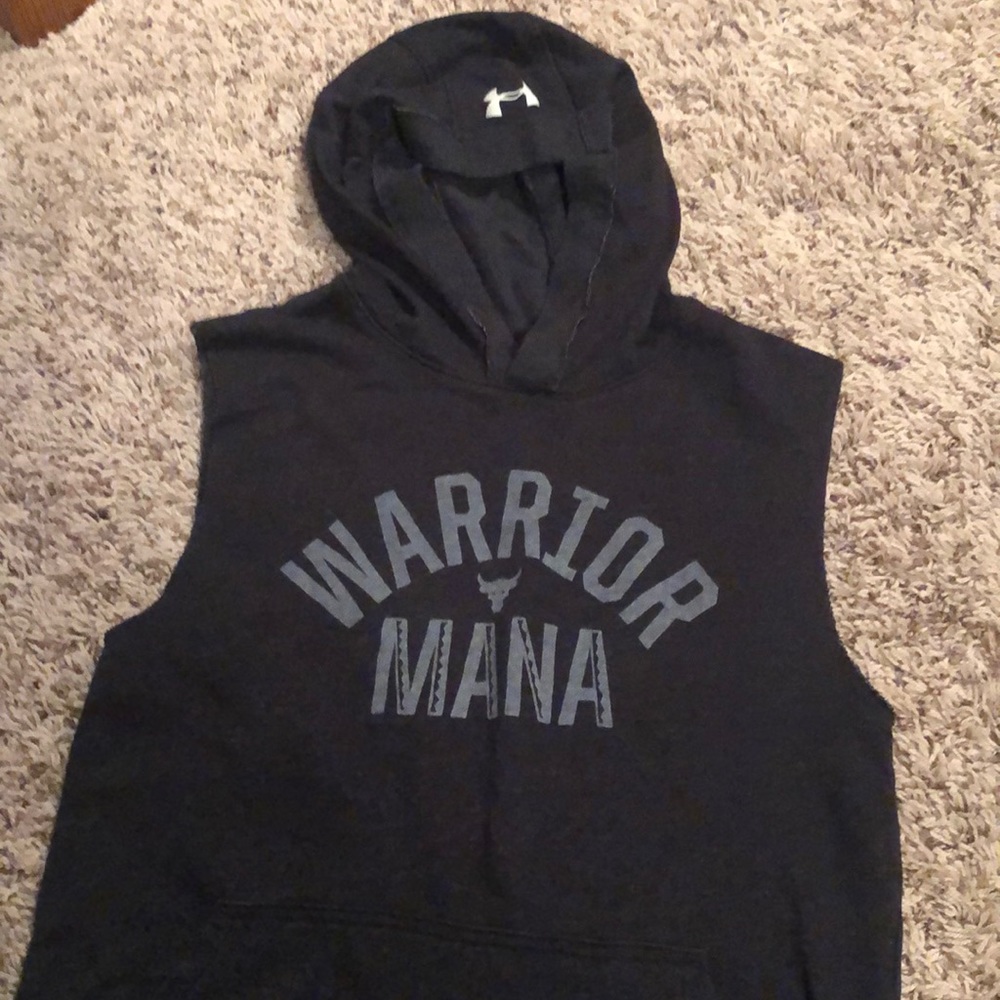 Hooded under armour t shirt
